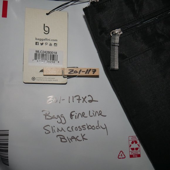 Baggallini Fine Line Slim Crossbody Bagg Purse NEW - Picture 8 of 8